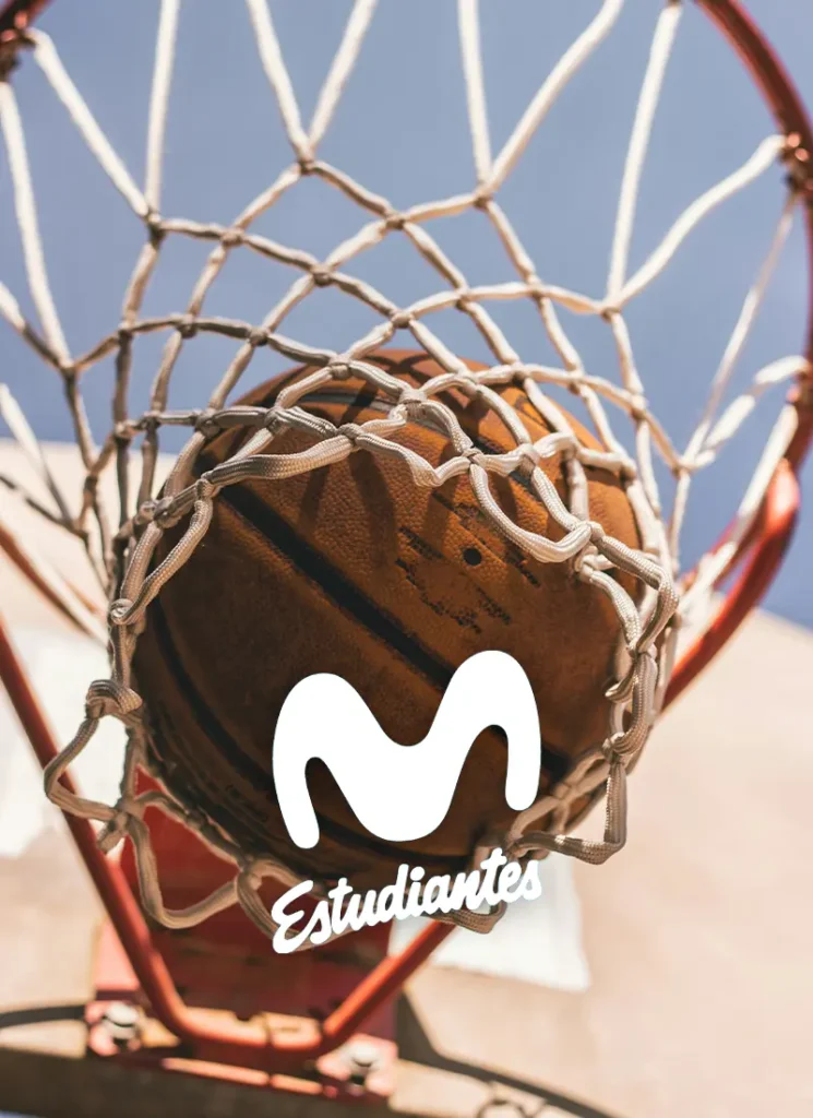 Pantalla LED y escenario del evento Sports Lab en Movistar Estudiantes